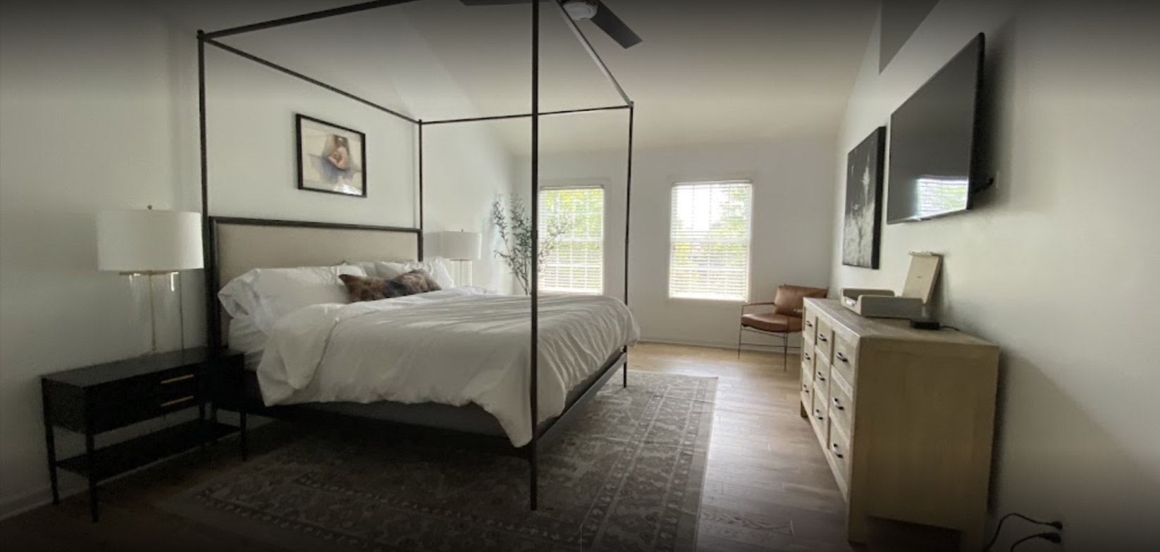 Columbus Wood Floor Bedroom